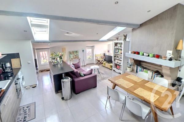 Appartement T3 à vendre  3 pièces - 84 m 2   ST RAPHAEL  - 83