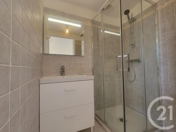 Appartement T3 à vendre  3 pièces - 73,08 m 2   GRIMAUD  - 83