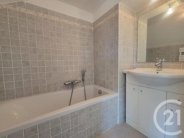 Appartement T3 à vendre  3 pièces - 73,08 m 2   GRIMAUD  - 83