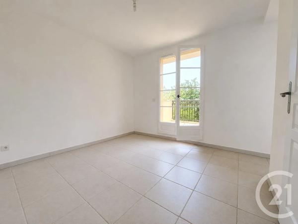 Appartement T3 à vendre  3 pièces - 73,08 m 2   GRIMAUD  - 83
