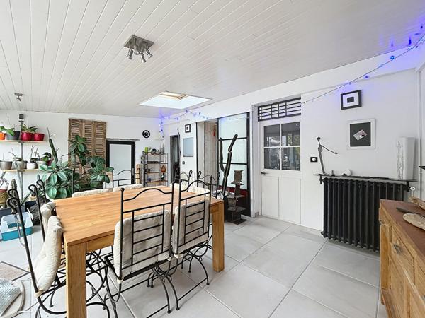 Maison 4 chambres, Nantes Sud, jardin, stationnements, Commerces et Transports