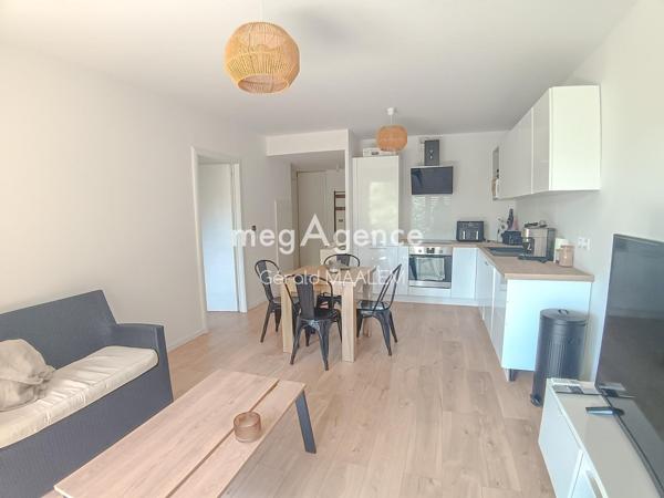 Appartement à COGOLIN, 83310 - 2 pièces 43m²