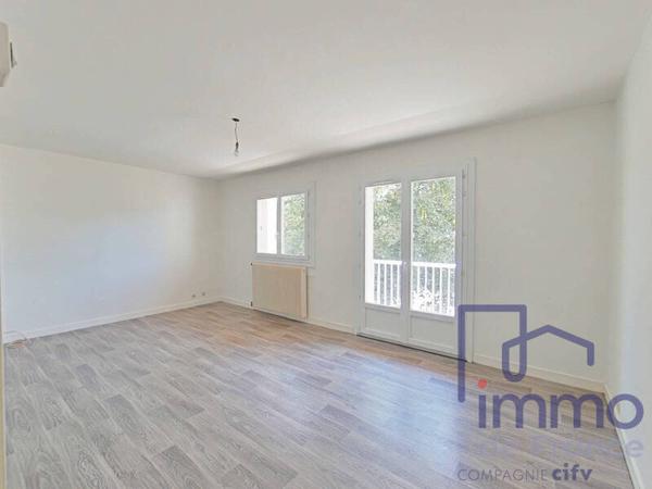 Appartement 5 pièces                                        - 43000 Le Puy-en-Velay Réf : VA39825-CIFVFOREZVELAY