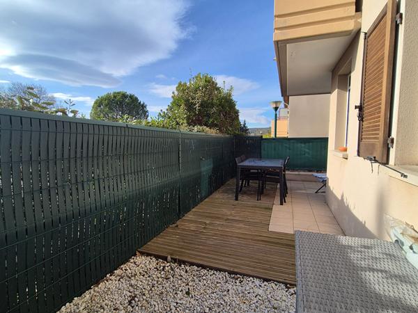 Appartement Poussan 2 pièce(s) 45 m2 avec place de parking