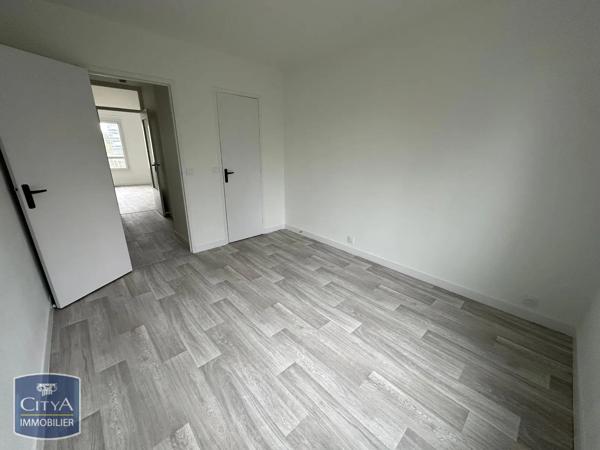 Appartement à louer 2 pièces 49.02m² Châteauroux (36000)