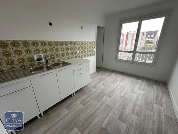 Appartement à louer 2 pièces 49.02m² Châteauroux (36000)
