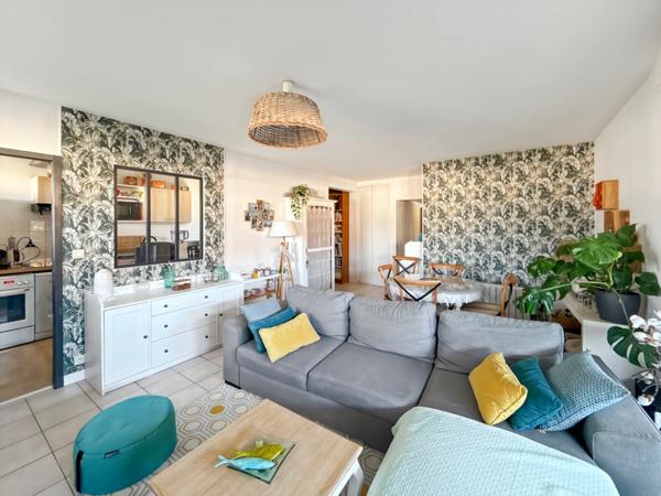 APPARTEMENT T3 de 70 m² AVEC TERRASSE de 48 m²