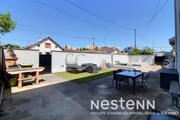 St Priest, Maison 4 pièces 127.31m2, terrasse, piscine, sous-sol