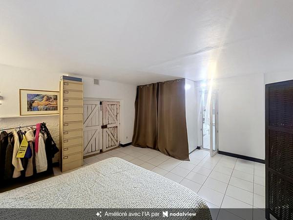 Appartement 3 pièces 98 m²  Charme troglodyte en hyper centre d'Aix-les-Bains