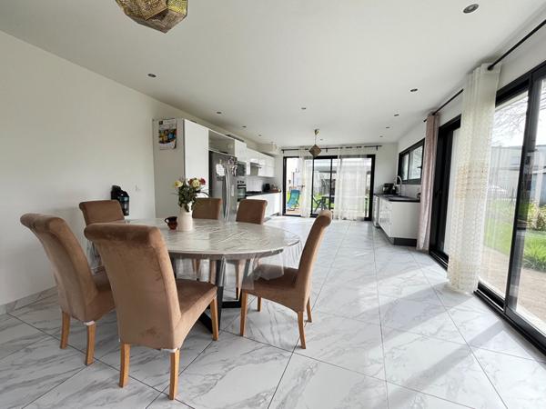 A VENDRE NOYAL CHATILLON - Maison contemporaine 2022 env.194m² - Terrain SUD OUEST 465m²