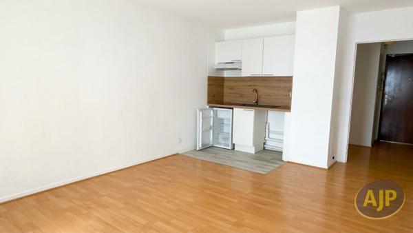Appartement à vendre Angers - 1 pièces, 28m² avec 0 chambre(s) à 45 000€ - AJP Immobilier Angers