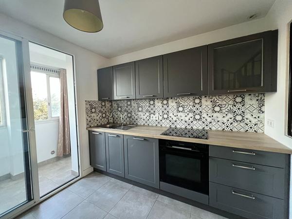 Appartement 3 pièces dernier étage 94210 La Varenne Saint Hilaire