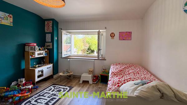 Niort. Maison de ville, 3 chambres, jardin et garage. Niort (79000)