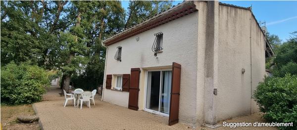 Villa individuelle 3/4p 80m2 Piscine 1230m2 Jardin