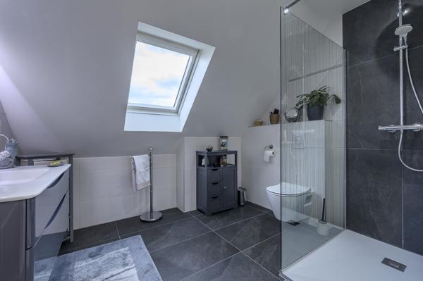 Magnifique maison rénovée, garage, terrasse au calme SANS TRAVAUX