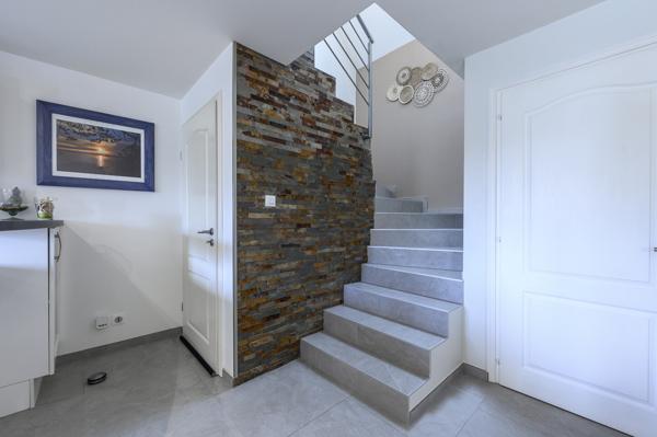 Magnifique maison rénovée, garage, terrasse au calme SANS TRAVAUX