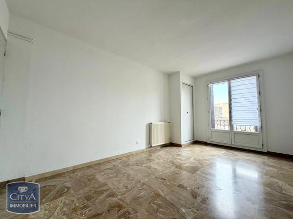 Appartement à louer 3 pièces 66.68m² Nîmes (30900)