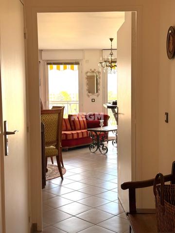Herblay-sur-Seine (95220) Centre-ville – Élégant 3 pièces avec extérieur et stationnement