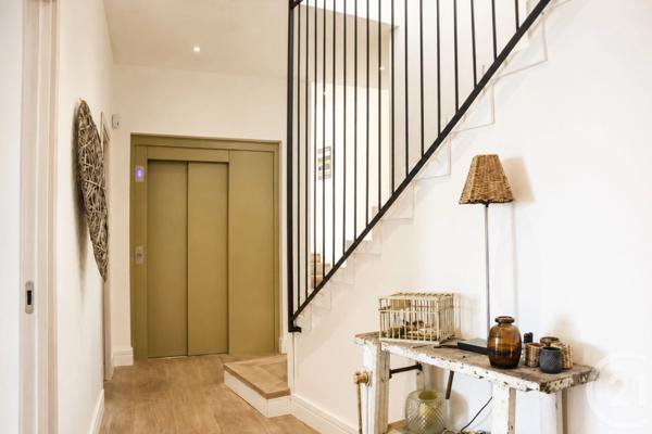 Maison à vendre  9 pièces - 463,20 m 2   BRANDO  - 202