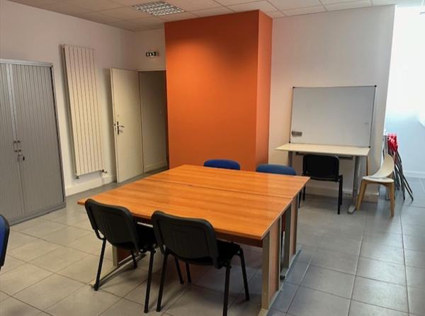 Local commercial Nantes 27 m2,  
Nantes 44100