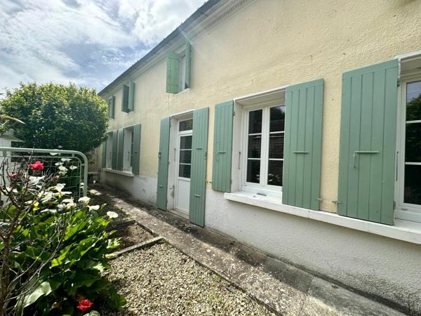 Maison à vendre    3 pièces • 122 m2 Saintes