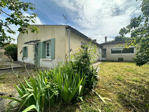 Maison à vendre    3 pièces • 122 m2 Saintes