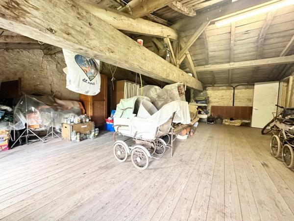 Maison à vendre    3 pièces • 122 m2 Saintes