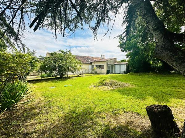 Maison à vendre    3 pièces • 122 m2 Saintes