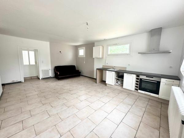 Maison à vendre    3 pièces • 122 m2 Saintes