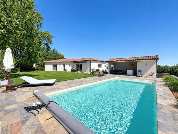 VILLA AVEC PISCINE