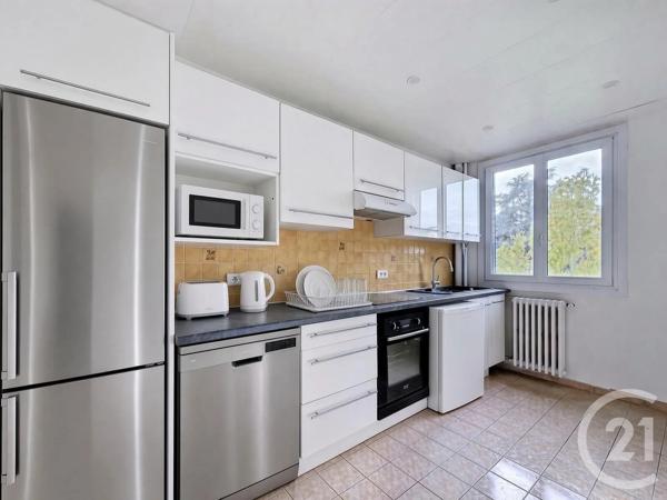 Appartement F5 à vendre  5 pièces - 79,89 m 2   FRESNES  - 94