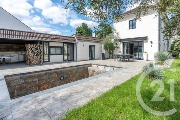 Maison à vendre  6 pièces - 217 m 2   BRY SUR MARNE  - 94