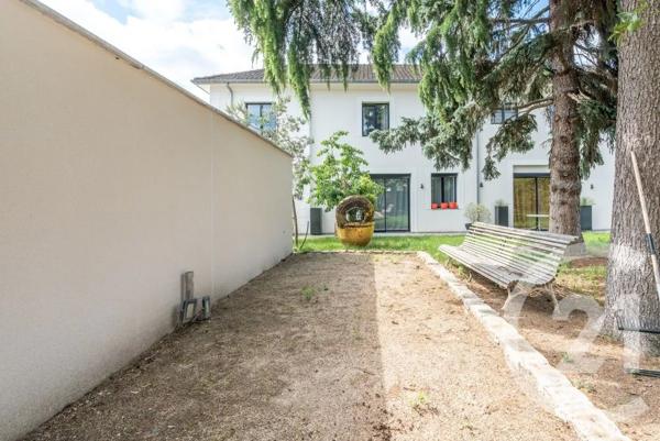 Maison à vendre  6 pièces - 217 m 2   BRY SUR MARNE  - 94