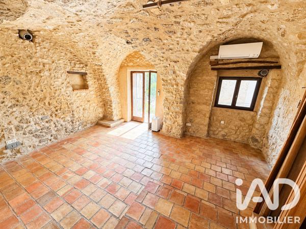 Maison à vendre 2 pièces 84,6 m² Sainte-Tulle