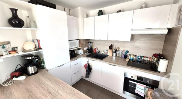 Appartement F4 à vendre  4 pièces - 68 m 2   CRETEIL  - 94