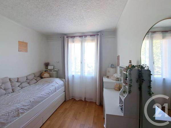 Appartement F4 à vendre  4 pièces - 68 m 2   CRETEIL  - 94