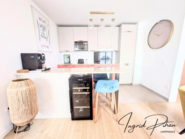 Appartement T3 : 71m2 + Terrasse de 58m2 et 2 PARKINGS - Coeur de Ville - BEZONS (95)