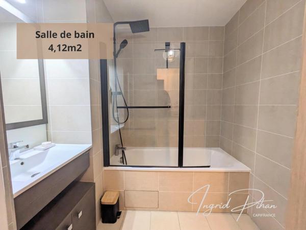 Appartement T3 : 71m2 + Terrasse de 58m2 et 2 PARKINGS - Coeur de Ville - BEZONS (95)