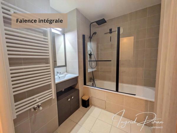 Appartement T3 : 71m2 + Terrasse de 58m2 et 2 PARKINGS - Coeur de Ville - BEZONS (95)