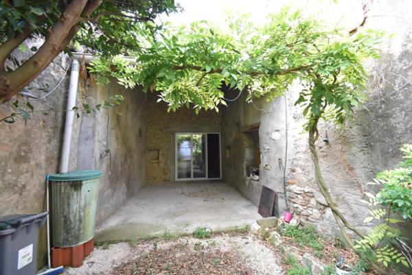 Grande Maison de Village d’environ 260 m2 habitables à Saint-Marcel-d'Ardèche