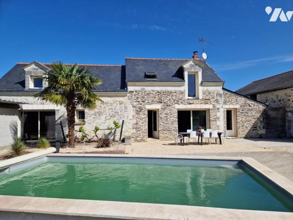 EXCLUSIVITE Très belle maison de campagne avec piscine et dépendances.