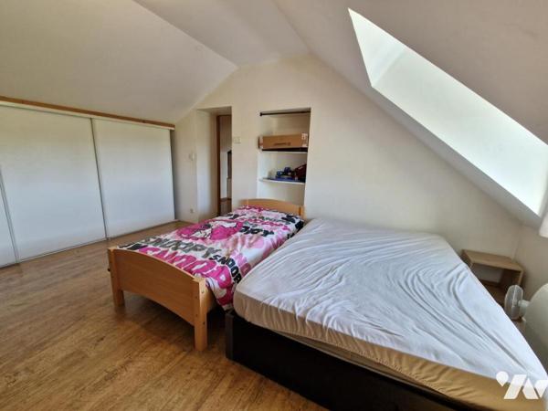 EXCLUSIVITE Très belle maison de campagne avec piscine et dépendances.