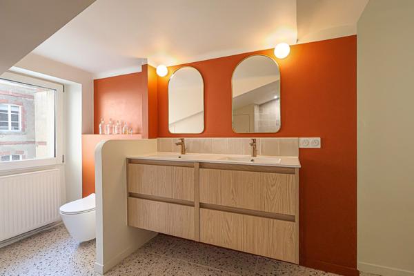Louer Appartement 6 pièces - 146 m²