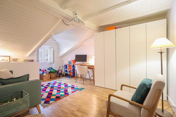 Louer Appartement 6 pièces - 146 m²