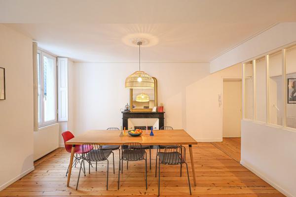 Louer Appartement 6 pièces - 146 m²