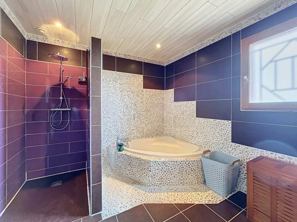Villa 5 pièces – 125 m² sur 2 500 m² avec piscine – Castelnau-d'Estrétefonds