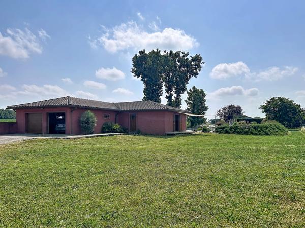Villa 5 pièces – 125 m² sur 2 500 m² avec piscine – Castelnau-d'Estrétefonds