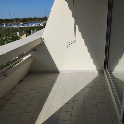 Produit rare avec vue incroyable sur une grande pelouse et canal Le Grau-du-Roi (30240)