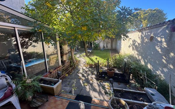 Maison à vendre    6 pièces •  Nîmes