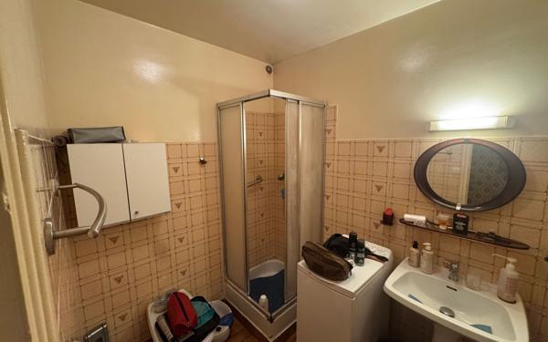 Maison à vendre    6 pièces •  Nîmes